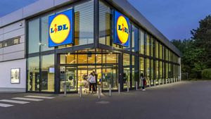 Super-oferta de weekend la Lidl! Patru produse o să se vândă ca pâinea caldă sâmbătă, 13 aprilie 2024
