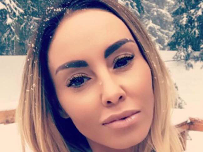 Flore Salalidis trece prin mari emoţii. Mama vedetei, operată de urgenţă. “I-au găsit o tumoră pe…”
