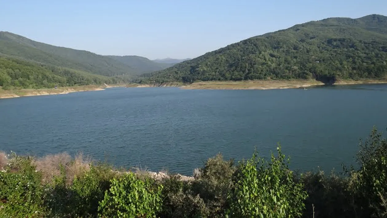 Tragic! Un copil de 11 ani s-a înecat în râul Teleajen. Salvatorii l-au găsit prea târziu