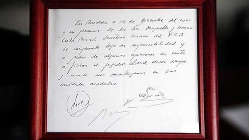 De la acest banal servetel a pornit cariera fulminanta a celui mai valoros fotbalist al Planetei