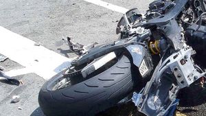 Un motociclist a murit în Capitală, după ce a intrat în stâlpii din Pasajul Unirii