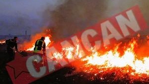 Incendiu la un cartier de vile din Severin