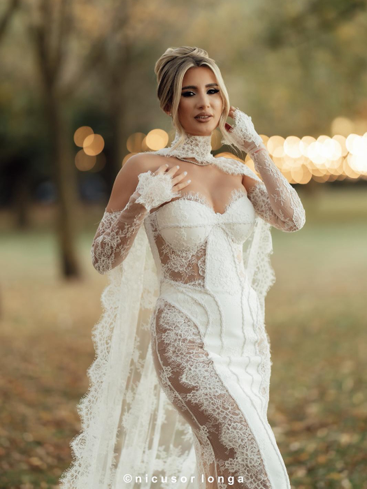 Nu e o glumă! Cât a costat rochia de mireasă purtată de Claudia Puican la petrecerea de nuntă