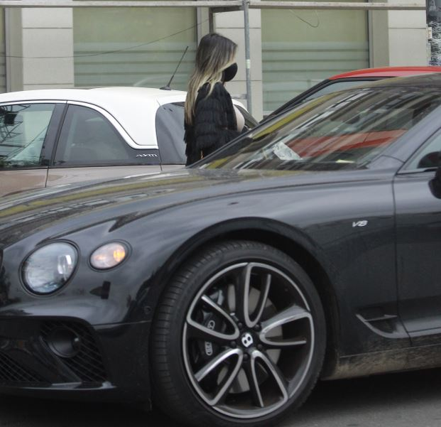 Ana Maria Sztankovics, milionăreasa de la “Catedral Residence”, la cumpărături cu un Bentley de 250.000 de euro