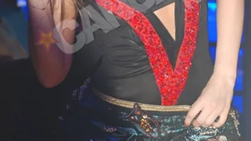 Anna Lesko: Nu ma vad cantand in bocanci, cu suba si caciula in cap