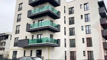 Un tânăr a dat 100.000 de euro pentru un apartament într-o zonă rezidențială din Iași. Când s-a mutat, să leșine: Șervețele umede, prezervative