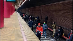 Greva spontană la metroul din București, vineri dimineața! Angajații au coborât pe linii