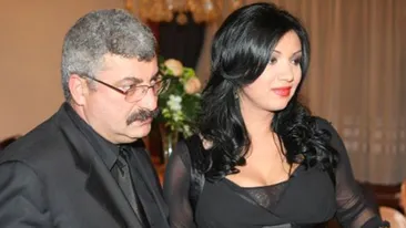 Un apropiat îşi face griji pentru Adriana Bahmuţeanu! Acesta crede că soţia lui Prigoană va sfârşi ca Elodia