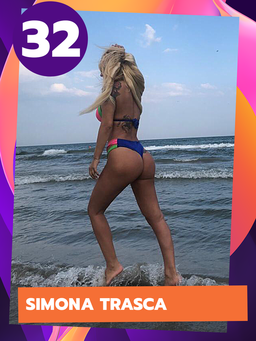 Cine o face mai bine? Cosmina Păsărin, Adelina Pestrițu, Anna Lesko sau Simona Trașcă? TOP 50 fete care se luptă cu părul, în costum de baie