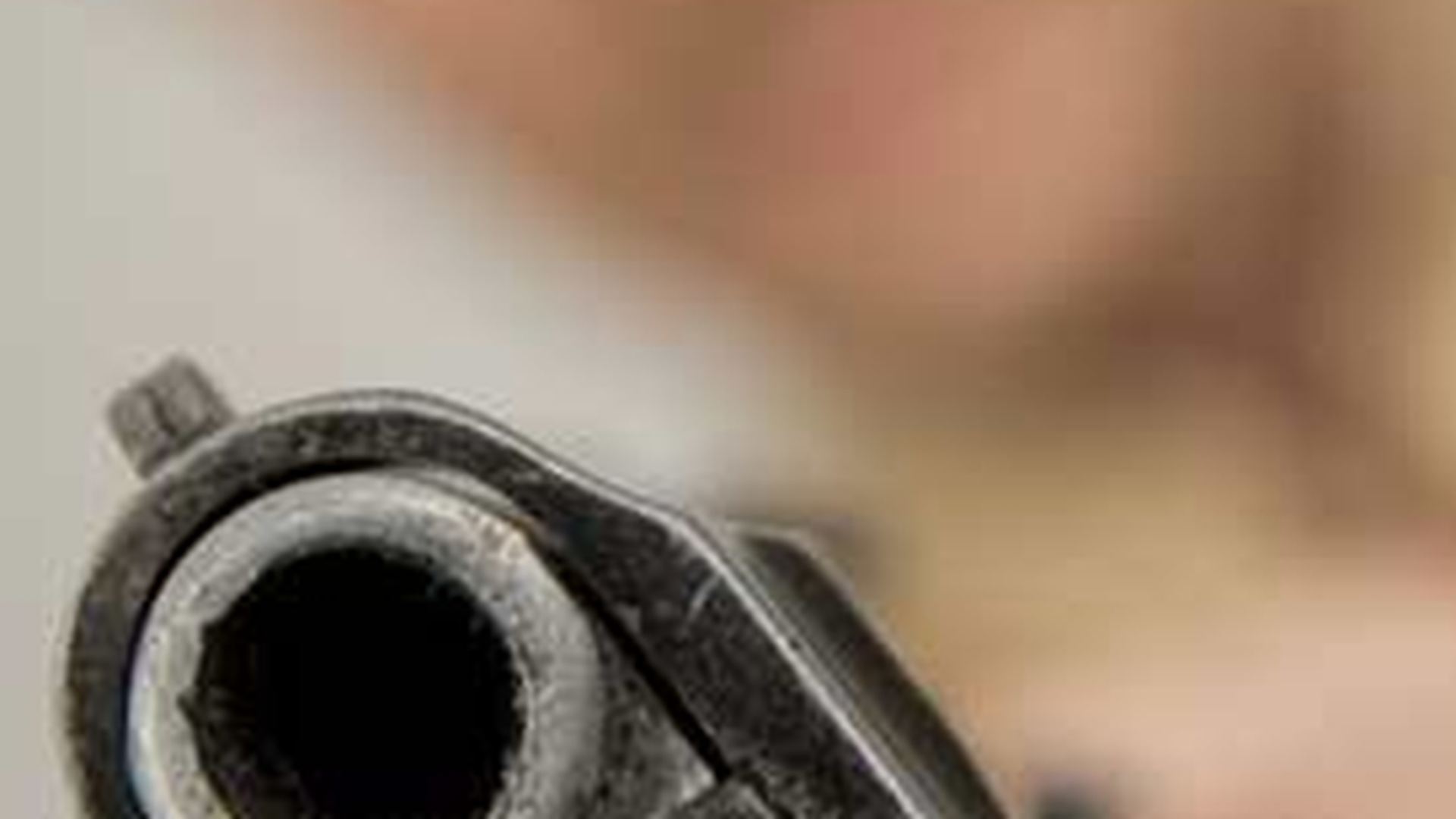 Tentativa de jaf cu un pistol de jucarie la o banca din Baia Mare!