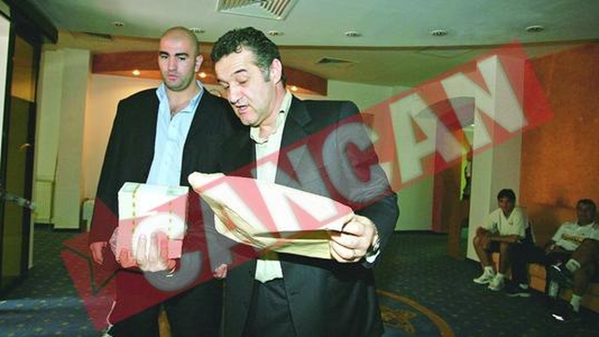 Funar face lobby in Senat pentru banca lui Becali