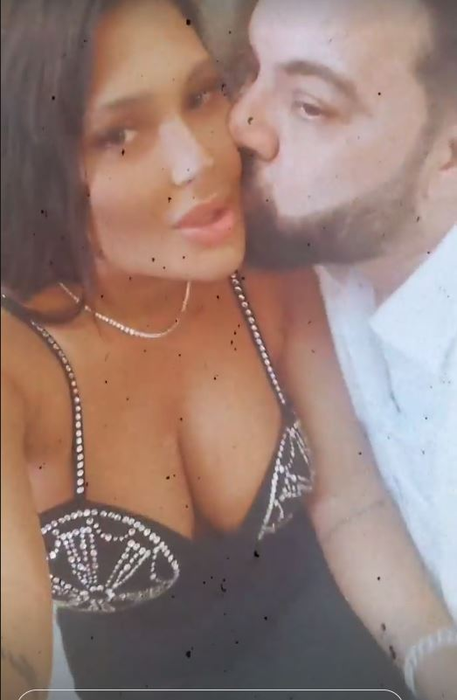 Marymar și Tzancă Uraganu se întrec în gesturi de tandrețe și săruturi pasionale cu Roxana Dobre și Florin Salam! Cum au fost surprinși toți la un restaurant din București