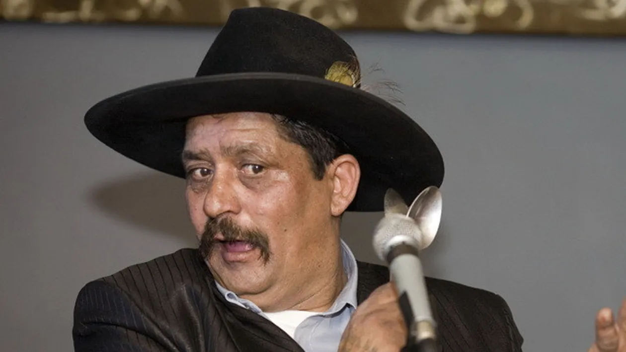 Vaduva unui celebru artist face dezvaluiri socante. Din ce motiv incredibil merge sa-l planga la cimitir doar la miezul noptii