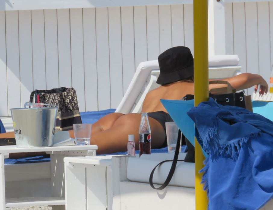 Andra Volos, o apariție răvășitoare pe plaja din Mamaia