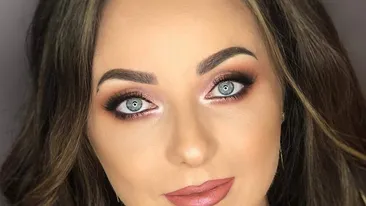 Poezia virală a sexy-polițistei anti-sistem din Pașcani: „Colcăiți de haimanale/Și corupți cu epoleți”