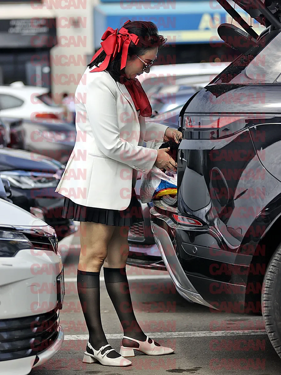 Contesa Digitală a făcut cumpărături de la un magazin destul de accesibil