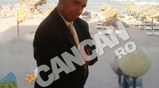 Atmosfera de la Lady Gaga e minciuna pe langa ce face Gigel Frone in discoteca la mare! A inceput cu "Americano", iar la "Mili se mou" toti erau in genunchi! Zeci de oameni ii scandau numele in delir