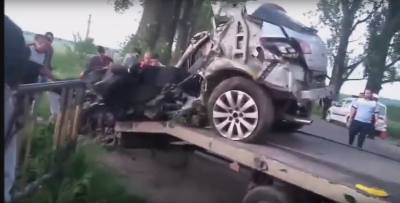 Aşa arăta maşina afaceristului după accident