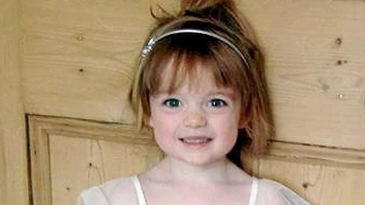 Incredibil! O plânge o lume întreagă! O tânără actriţă a murit arsă după ce rochiţa i-a luat foc din cauza şemineului!