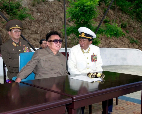 Imagini din interiorul vilei unde Kim Jong Un ar fi ținut un harem de tinere pentru plăceri sexuale. Conducătorii din Coreea de Nord ar fi fost ”distrați” de virgine în special