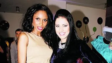 Laurette si Adelina Pestritu au purtat pantofi identici la un eveniment