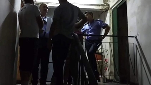 O tânără de 28 de ani din Roman, băgată în comă de partenerul de viață! Femeia a fost bătută cu bestizalitate de iubitul ei de 43 de ani