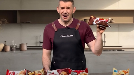 Ce conțin, de fapt, croissantele cu ciocolată din comerț. Dragoș Pătraru: "Sunați la 112!" VIDEO