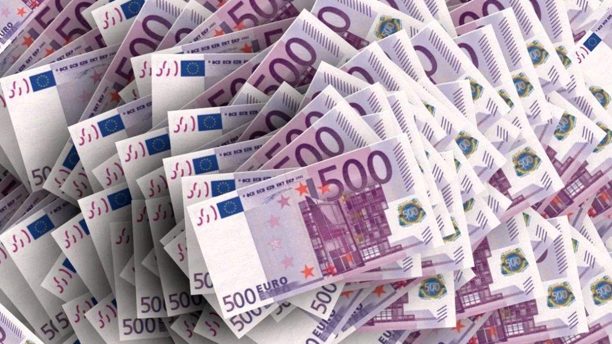 Salarii și de 7.000 de euro pentru electricieni și zidar. Țara care caută muncitori calificați