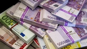 Cum a scăpat o femeie din Maramureș de o datorie de peste 44.600 euro, sumă record ştearsă de o bancă din România