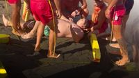 La un pas de tragedie! Un turist a intrat băut în apă, la Costinești, iar apoi striga după salvamari să-i salveze viața