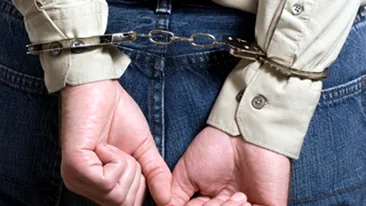 Politist din Capitala, retinut dupa ce a fost prins luand mita 4.500 de lei