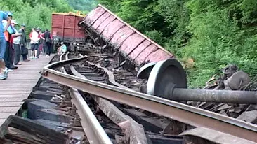 Autoritatile sunt in ALERTA! Un vagon al unui tren incarcat cu motorina a deraiat, in Harghita