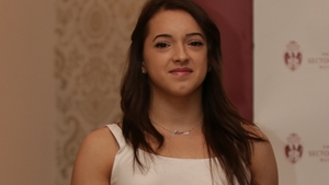 Saptamana viitoare face 18 ani, dar n-a calcat prin cluburi si nu are iubit! Detalii nestiute din viata gimnastei Larisa Iordache!