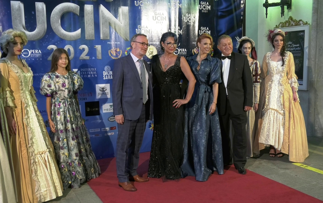 Eugenia Șerban, alături de colegi, la Gala UCIN / Sursă foto: CANCAN.RO