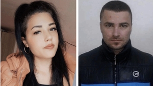 Polițiștii au descins la casa fostei iubite a lui Emil Gânj. Ce au descoperit în locuința femeii
