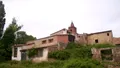 O mică localitate din nordul Spaniei, cu 9 case, ferme și un turn de biserică, a fost scoasă la vânzare cu 60.000 de euro