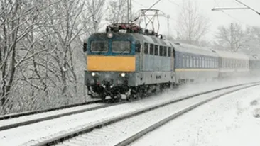 Trafic rutier inchis pe A2 si 10 DN, 17 trenuri anulate, 16 aeroporturi cu probleme