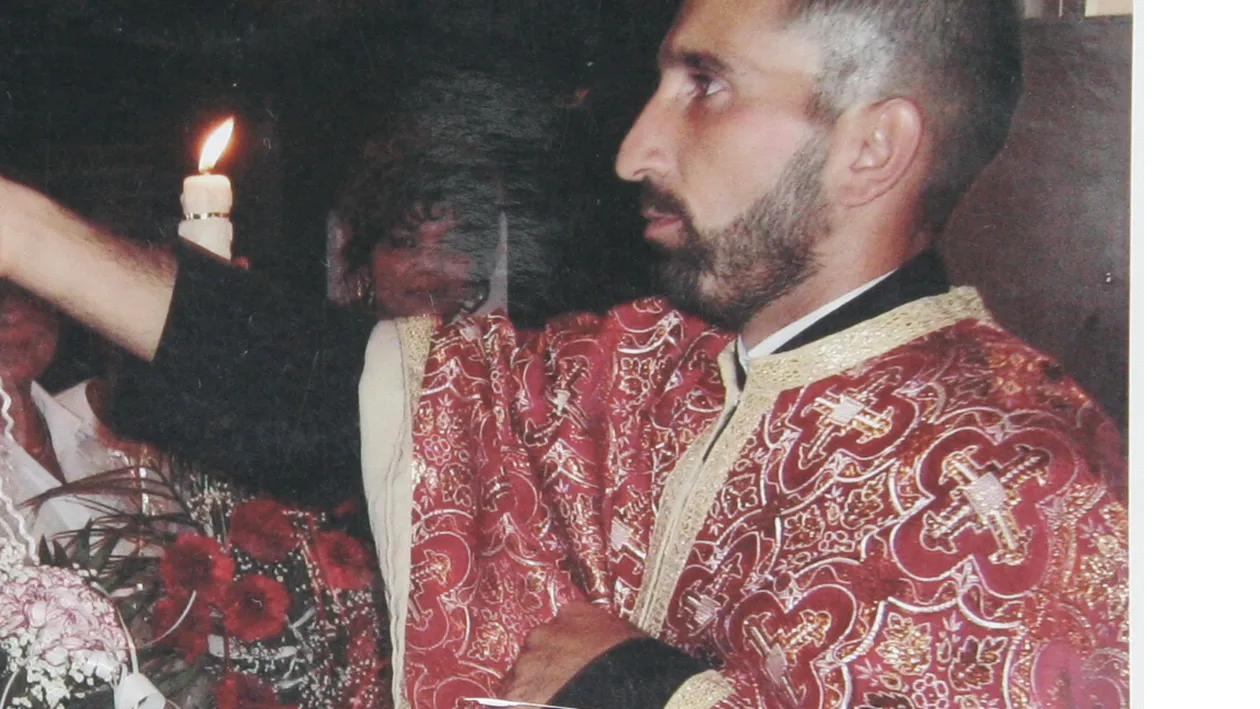 Preotul-violator din Arges s-a combinat cu politista care l-a cercetat, iar victima lui e baby sitter in Germania!