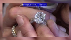 Inelul de 5,2 milioane de E pe care CALU MACHEDONU l-a furat de la „De Grisogono“ a fost înapoiat proprietarilor!