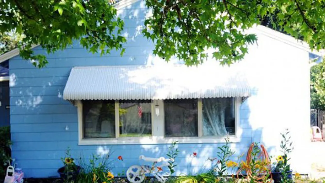 Casa de vanzare, dar nu pentru infideli