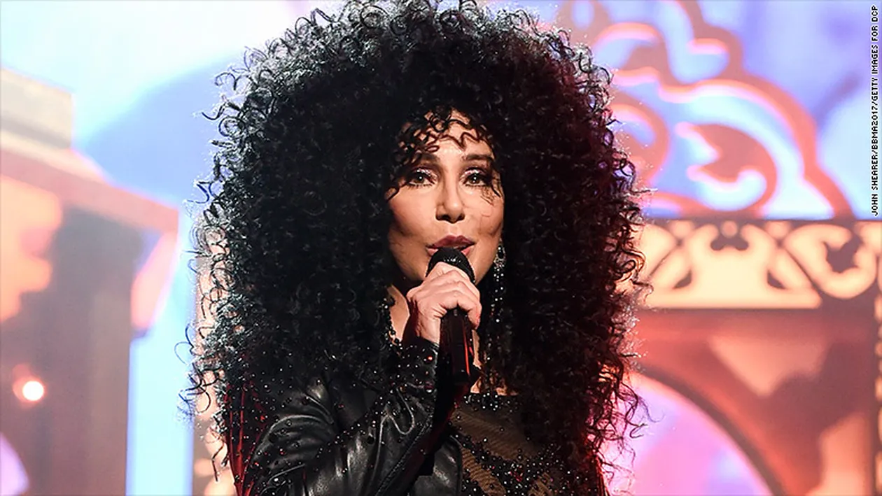 Cher, apariție impecabilă la 72 de ani pe covorul roșu! Artista a dezvăluit secretul frumuseții sale