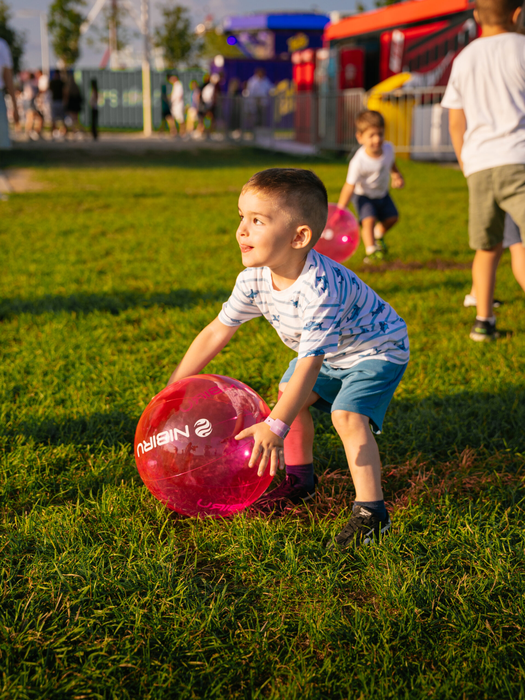 Peste 700.000 de vizitatori în primele două săptămâni. NIBIRU extinde programul dedicat familiilor și anunță Family Fest.