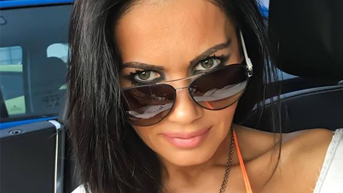 Asta chiar le întrece pe toate! Cum a apărut pe stradă OANA ZĂVORANU. Toţi s-au uitat la...