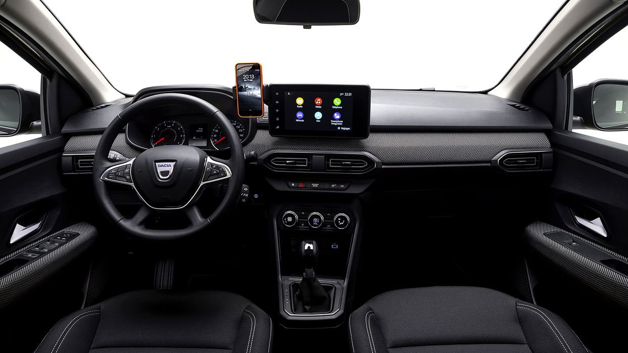 5 lucruri pe care nu le știai despre Dacia Logan/Sandero, candidată la Mașina Anului 2021 în România