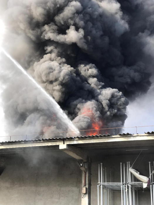 Două incendii de proporții, în Ploiești, în mai puțin de 24 de ore