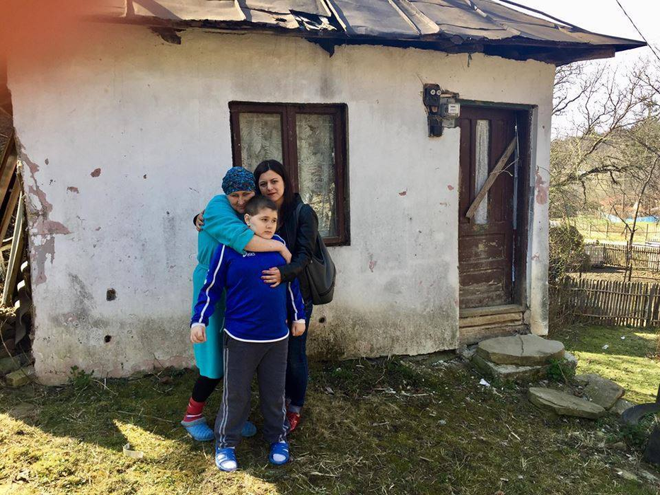 Răsturnare de situaţie în cazul Violetei, la puţin timp după ce echipa emisiunii „Visuri la cheie” i-a refăcut casa! Ce s-a întâmplat cu băieţelul mic, bolnav de autism
