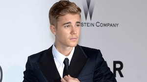 Justin Bieber, LOVIT de Orlando Bloom intr-un clu din Ibiza! Ce a facut cantaretul imediat dupa acest incident! VIDEO