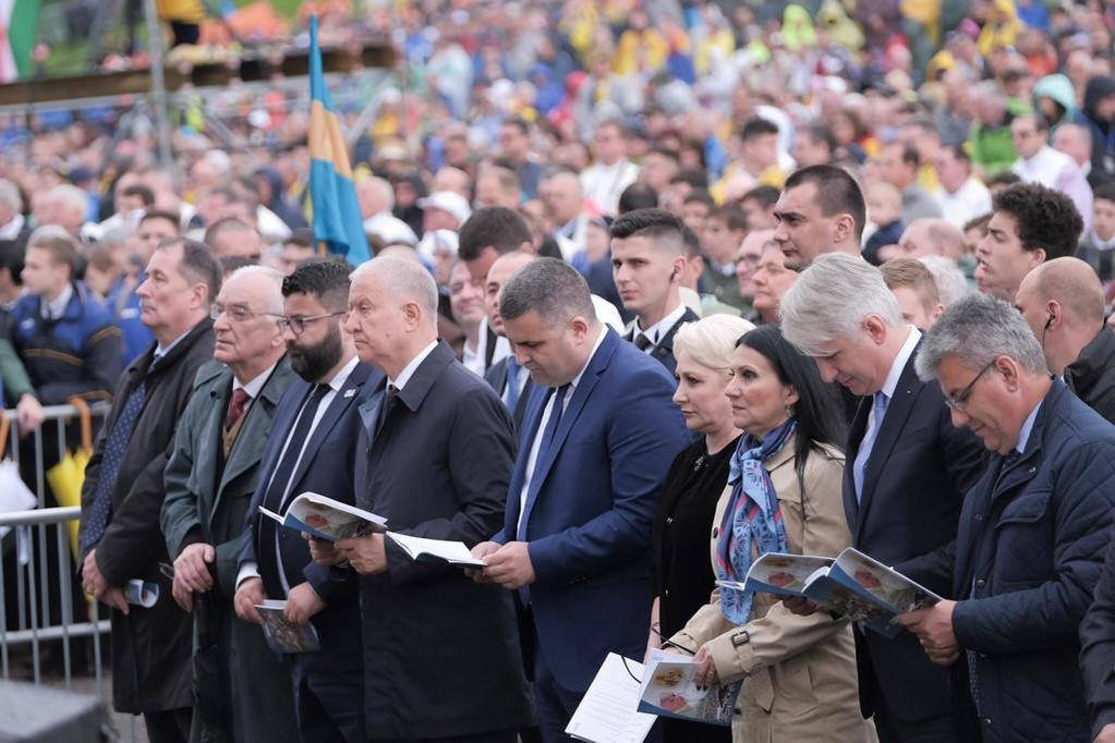 Sorina Pintea se plânge că este bruscată şi torturată în arest, după ce s-a spus că este pe moarte! De ce boală suferă