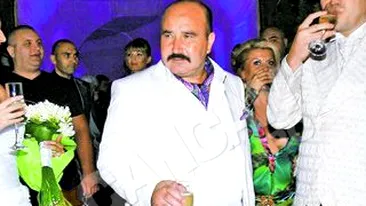 Teama Bucurestiului a facut show intr-un restaurant din Ciorogarla! Nutu Camataru s-a distrat cu Salam si politistii