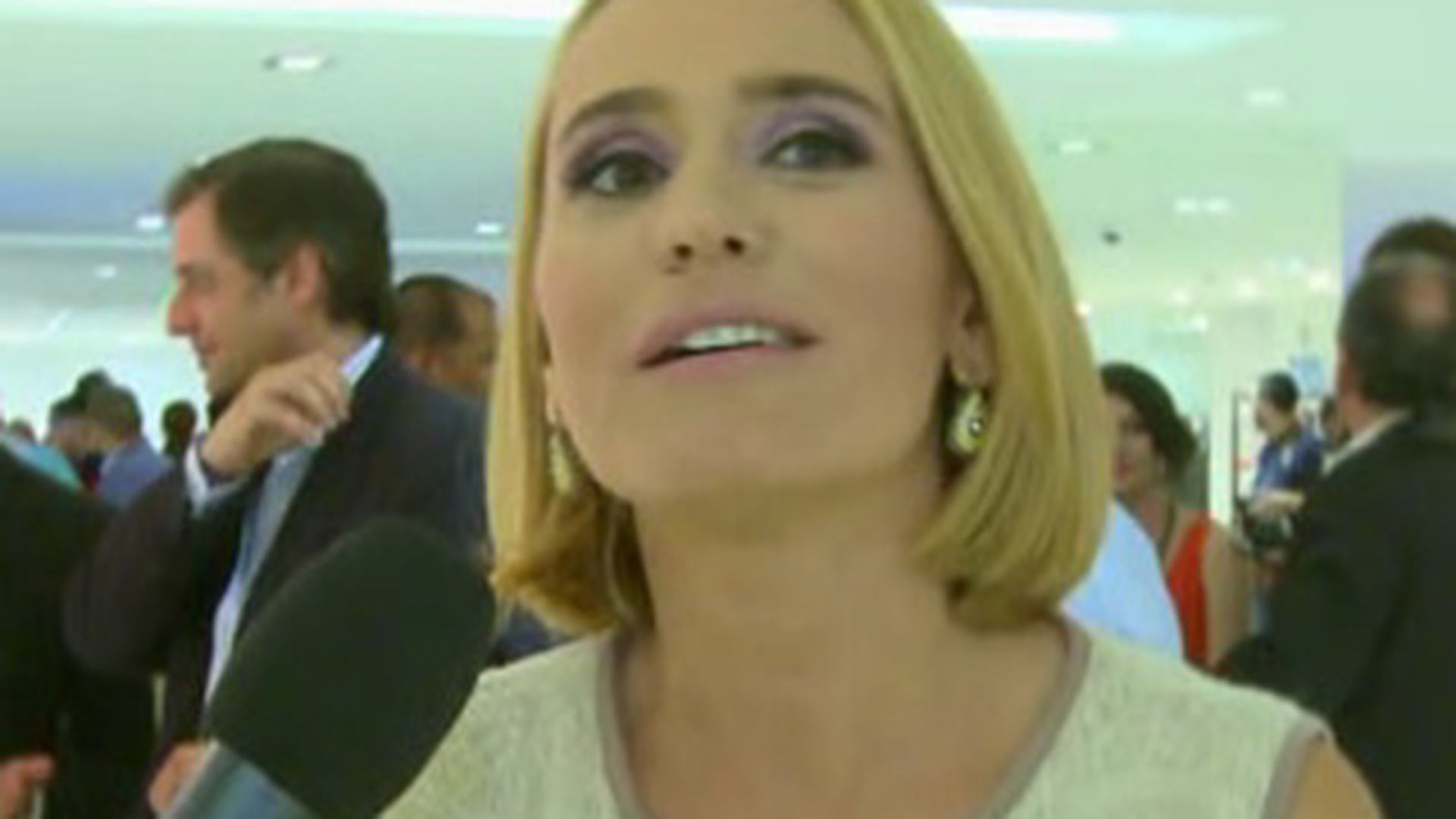 VIDEO Esca: "Imi aleg hainele dupa impuls. Daca vad ceva si imi permit, imi cumpar"